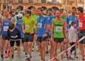 Atletas preparados para tomar la salida./ E.A.