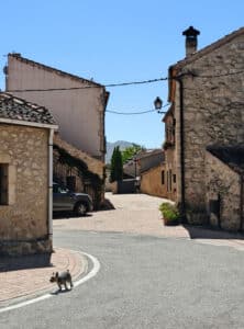 La calle Otero es una de las vías principales de Valdeprados.