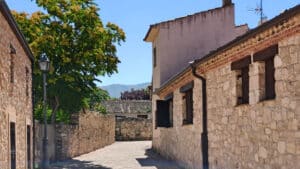 Valdeprados tiene actualmente un censo de unos 65 habitantes.