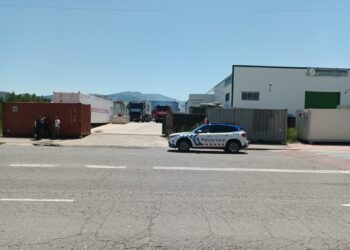 Nave afectada por el incendio.