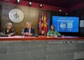 La nueva rectora electa, Pilar Garcés, y el rector en funciones, Antonio Largo, presentan la oferta educativa para el próximo curso.