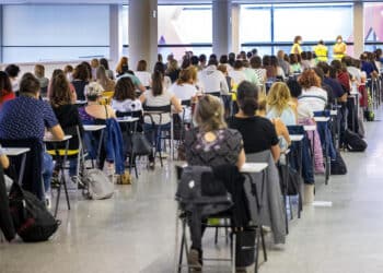 362 de las plazas son para cubrir puestos en el Cuerpo Auxiliar y 191 son para el Cuerpo Administrativo. / Ricardo Ordóñez