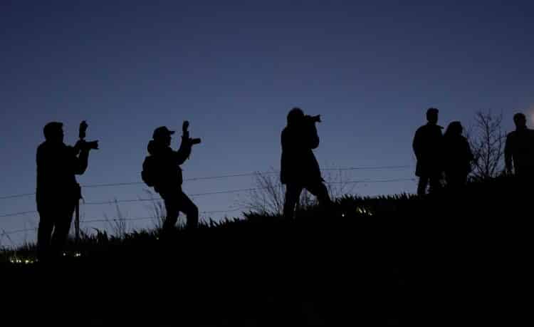 Fotógrafos en un eclipse. /MARIO ANTÓN LOBO