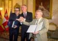 El secretario de Estado del Ministerio de Cultura, Jordi Martí, el alcalde de Segovia, José Mazarías y el consejero de Cultura, Turismo y Deportes, Gonzalo Santonja./HÉCTOR CRIADO