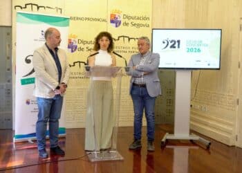 Sergio Calleja, José María Bravo y Noelia Gómez durante la presentación/HÉCTOR CRIADO