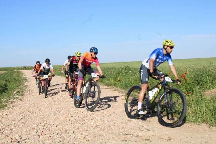 Varios corredores durante un instante de la prueba celebrada en la pasada edición./UNIÓN CICLISTA CANTIMPALOS