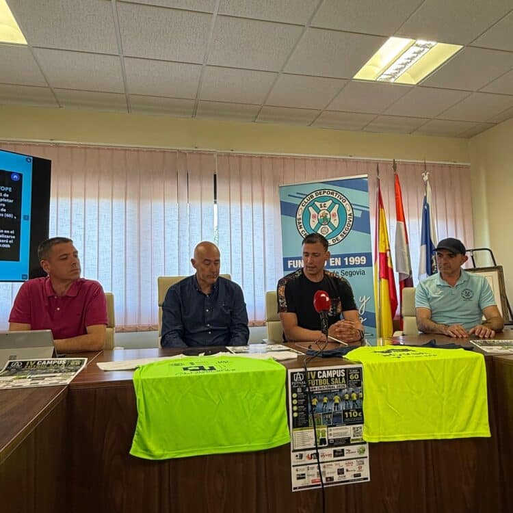 Un instante durante la presentación del IV Campus AD Futsal que se celebrará este verano en San Cristóbal./CD SAN CRISTÓBAL