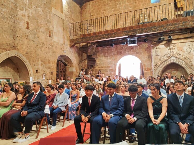 Ceremonia de graduación en la iglesia de San Miguel / JCYL