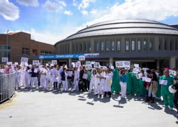 Concentración Sanitaria contra la Gestión del Hospital de Segovia - Héctor Criado