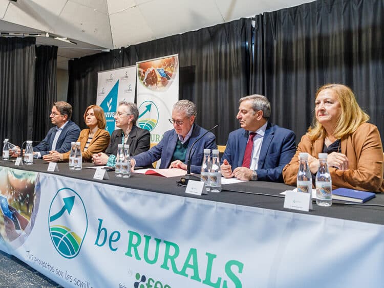 Angel Luis Llorente, Magdalena Rodríguez, Alba Sanz, Andrés Ortega, José Luis Sanz Merio y Marian Rueda. / NACHO VALVERDE - ICAL