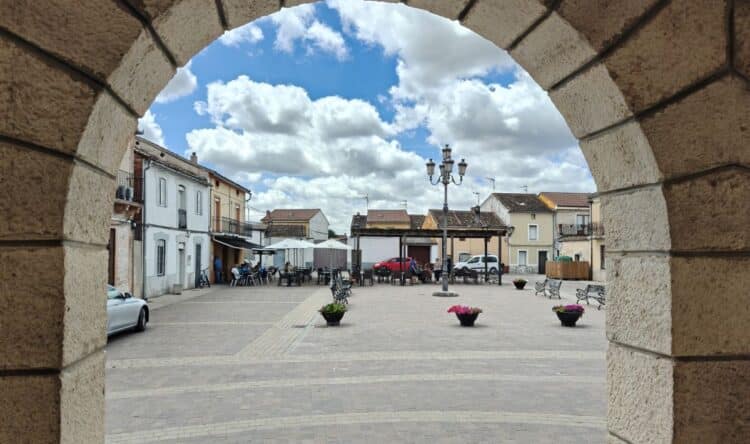 Vista de la localidad segoviana de Hontalbilla en una imagen de archivo / JOSÉ ANTONIO SANTOS