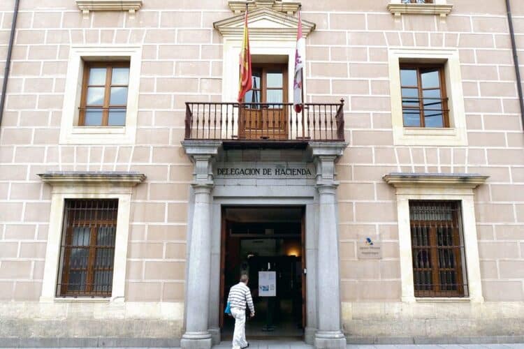 Delegación de Hacienda de la calle Colón. / EA