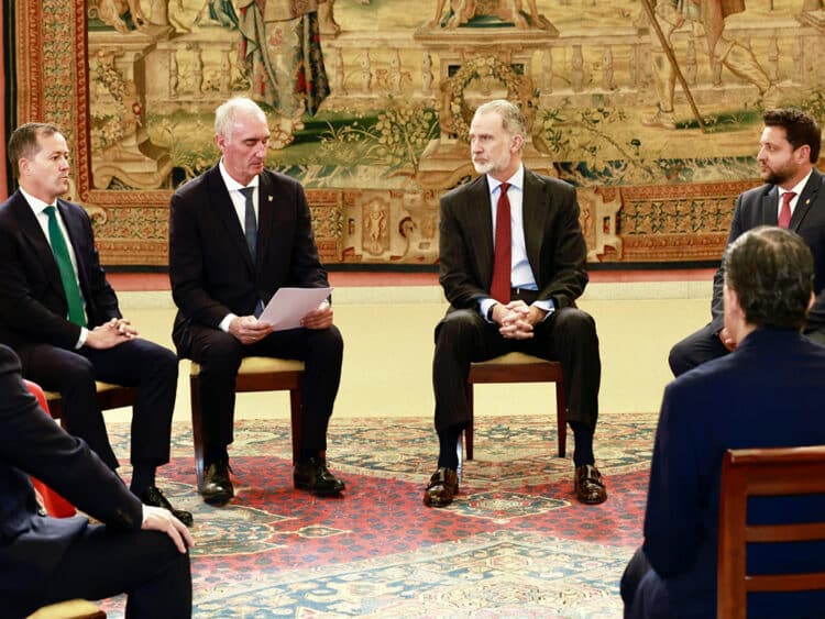José Mazarías, junto al rey Felipe VI. / GRUPO CIUDADES PATRIMONIO DE LA HUMANIDAD