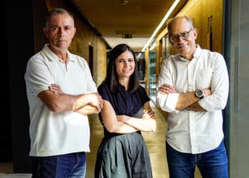 Mikel Ayestarán, Cristina Olea y José Antonio Guardiola, finalistas Premio Cirilo Rodríguez. / Héctor Criado