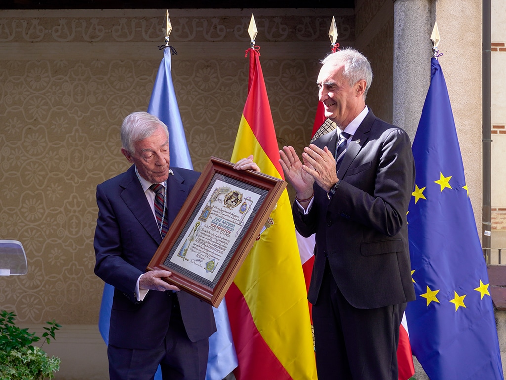 Reconocimiento Hijo Predilecto de Segovia a Jose Antonio Ruiz Hernando Mazarias Hector Criado8