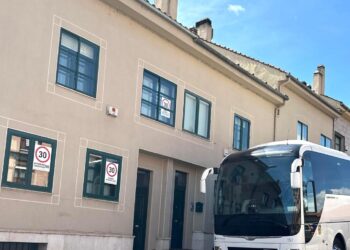 Rótulos de 30 km/h de los vecinos de San Gabriel. / E. A.