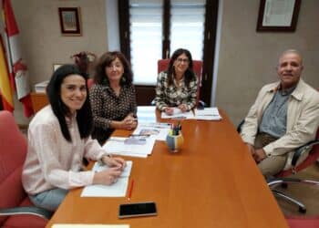 Visita del alcalde de San Cristóbal de la Vega a la Delegación Territorial de la Junta / JCYL