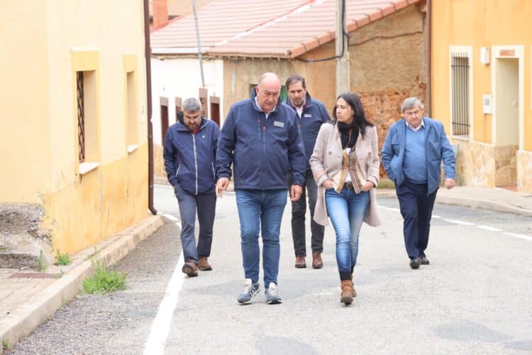 De Vicente visita los ocho núcleos del municipio de Ayllón / DIPUTACIÓN