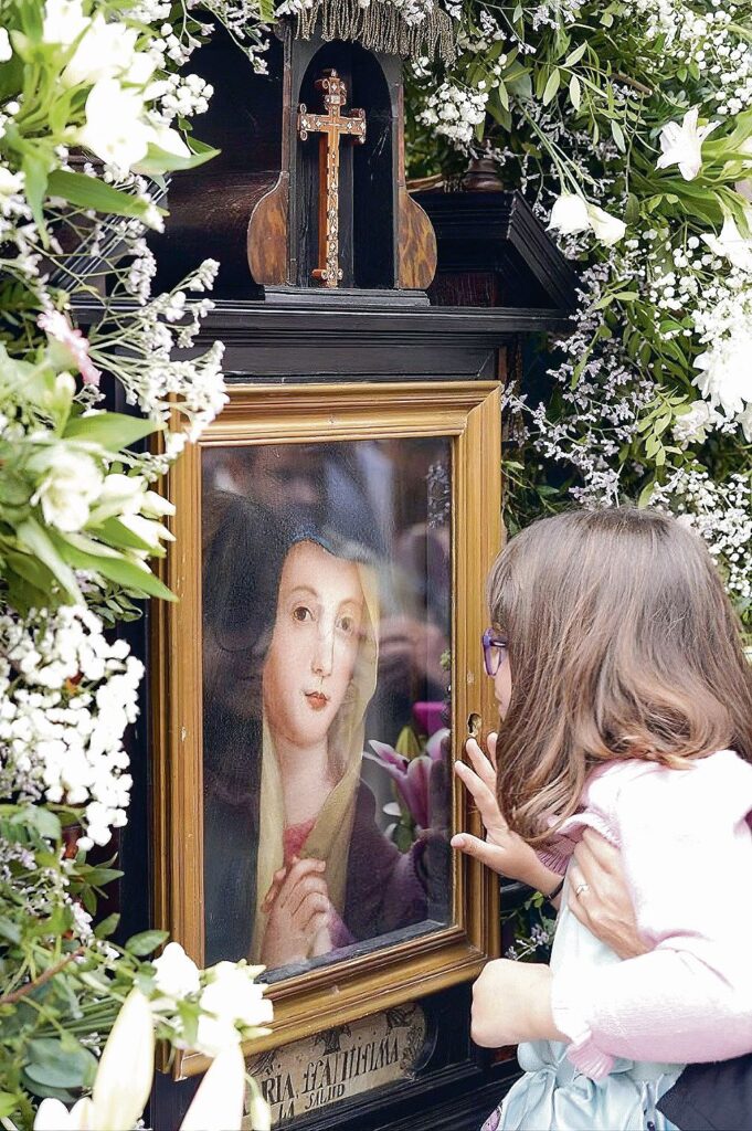 Marugán celebra a su patrona, la Virgen de la Salud, con cinco días de fiesta 2 enramada