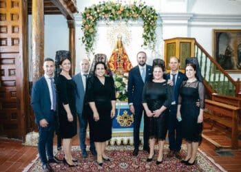 Los Mayordomos de 2026: César Arévalo, Gloria Rodríguez, F. Javier Arandilla, Cristina Pascual, Ignacio de Santos, María García, Miguel Arribas y Pilar Rubio. / Cedida Mayordomos