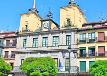 Fachada del Ayuntamiento de Segovia.
