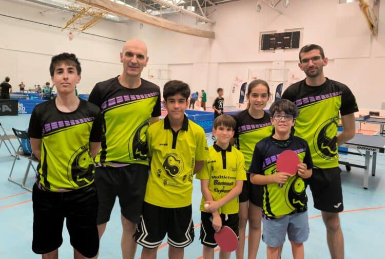 La delegación del club segoviano durante los Campeonatos de Castilla y León en Palencia./SEGHOS