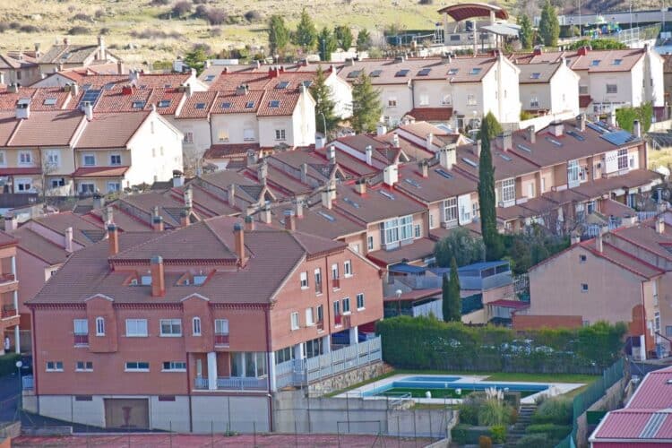 El número de subastas públicas en la provincia ha aumentado un 63% en el último año 1 Viviendas, solares y fincas rústicas son los bienes más subastados en la provincia de Segovia. A. M.