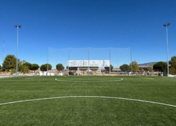 Campo de fútbol 7 anexo al pabellón Pedro Delgado./E.A